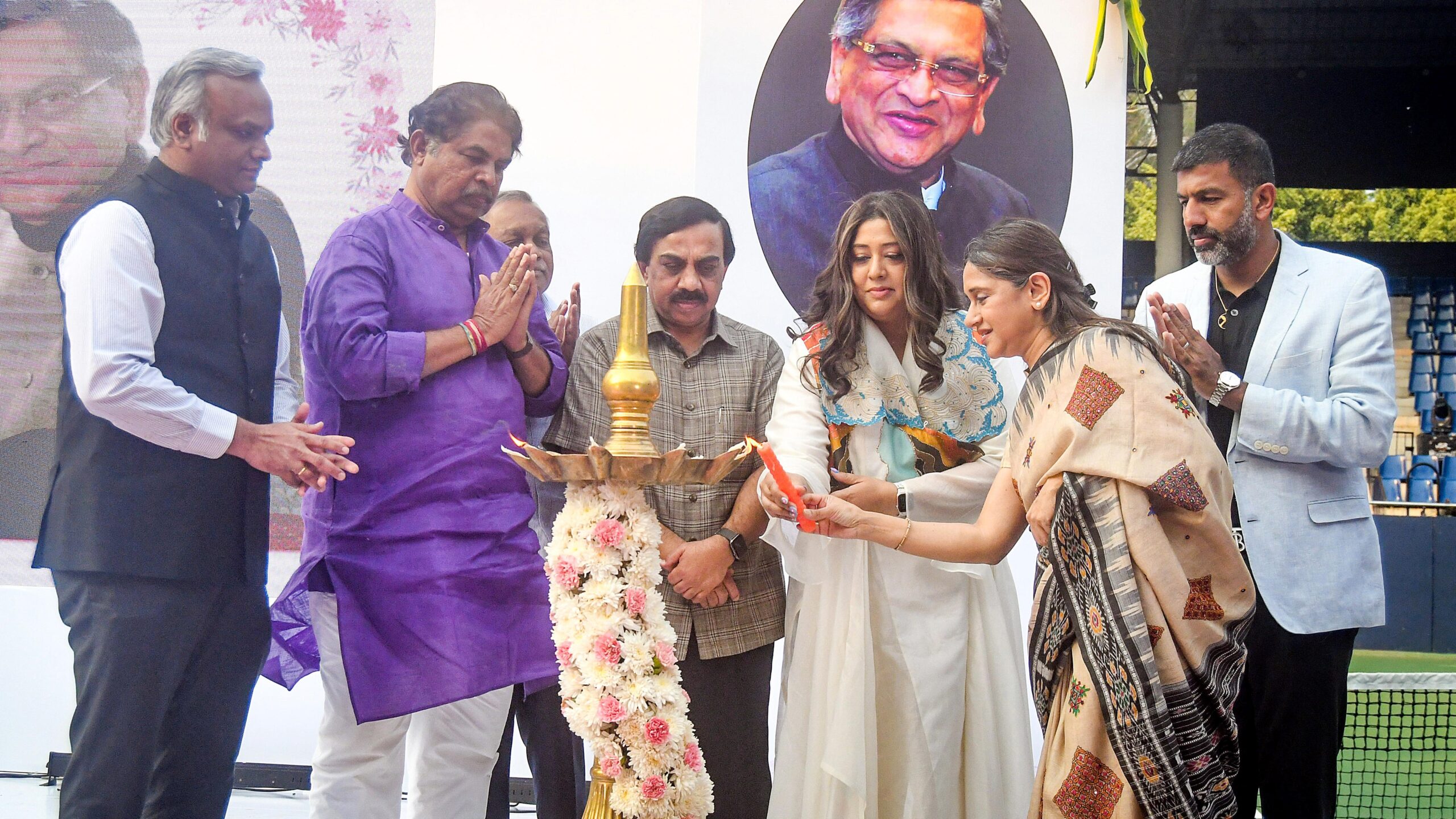 Visuals from the event at the newly christened SM Krishna Tennis Stadium
