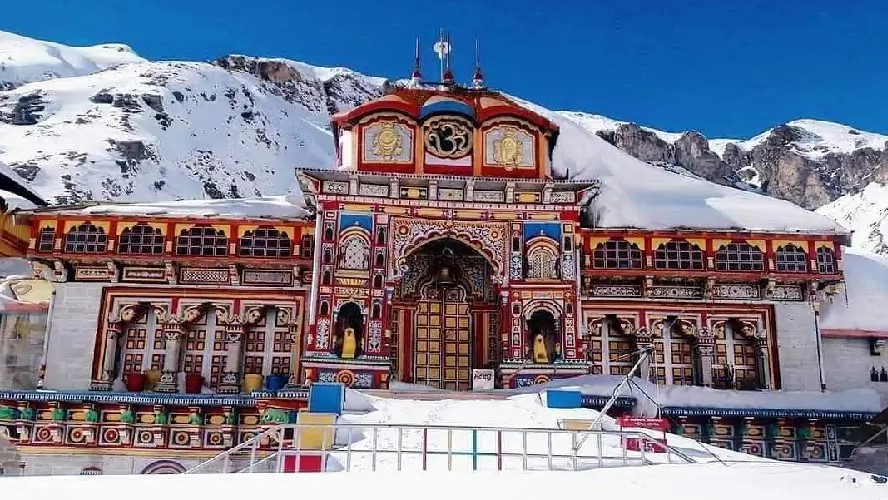 The four main temples which will be covered are Badrinath, Rameshwaram, Jagannath Puri and Dwarakadish. The trip spans 17 days.