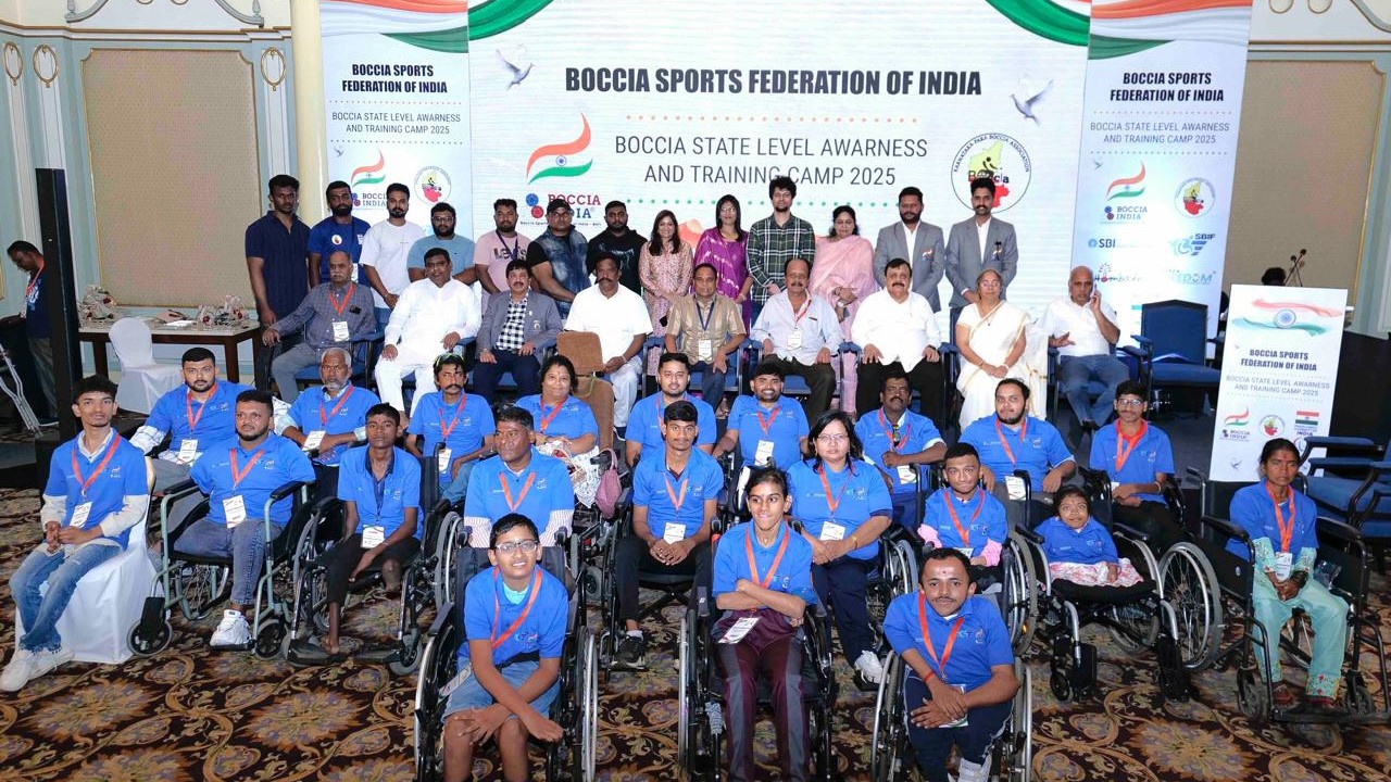 Participants and dignitaries at the awareness event on Boccia in the city