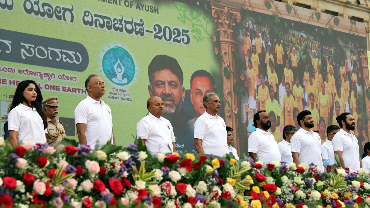The Governor of Karnataka and senior political leaders participating in International Yoga Day 2025 celebrations at Vidhana Soudha in Bengaluru.
