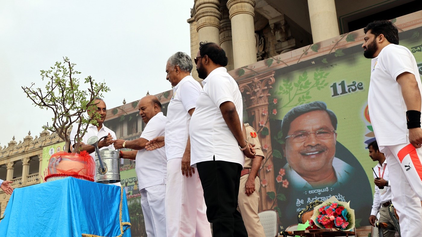 The Governor of Karnataka and senior political leaders participating in International Yoga Day 2025 celebrations at Vidhana Soudha in Bengaluru.