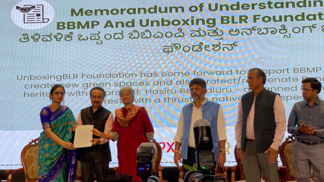 Deputy CM DK Shivakumar during the launch of Hasiru Bengaluru in the city.