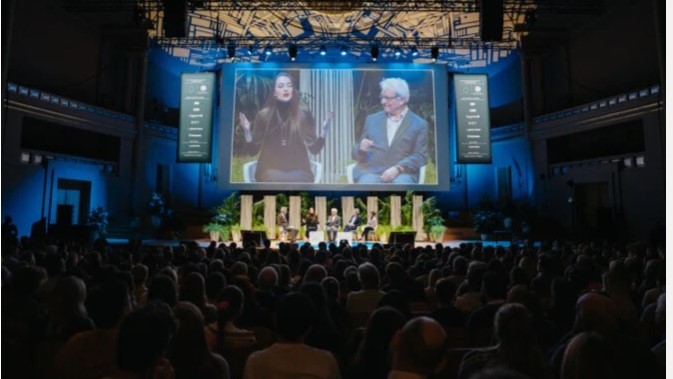A Nobel Prize dialogue in progress in Tokyo.