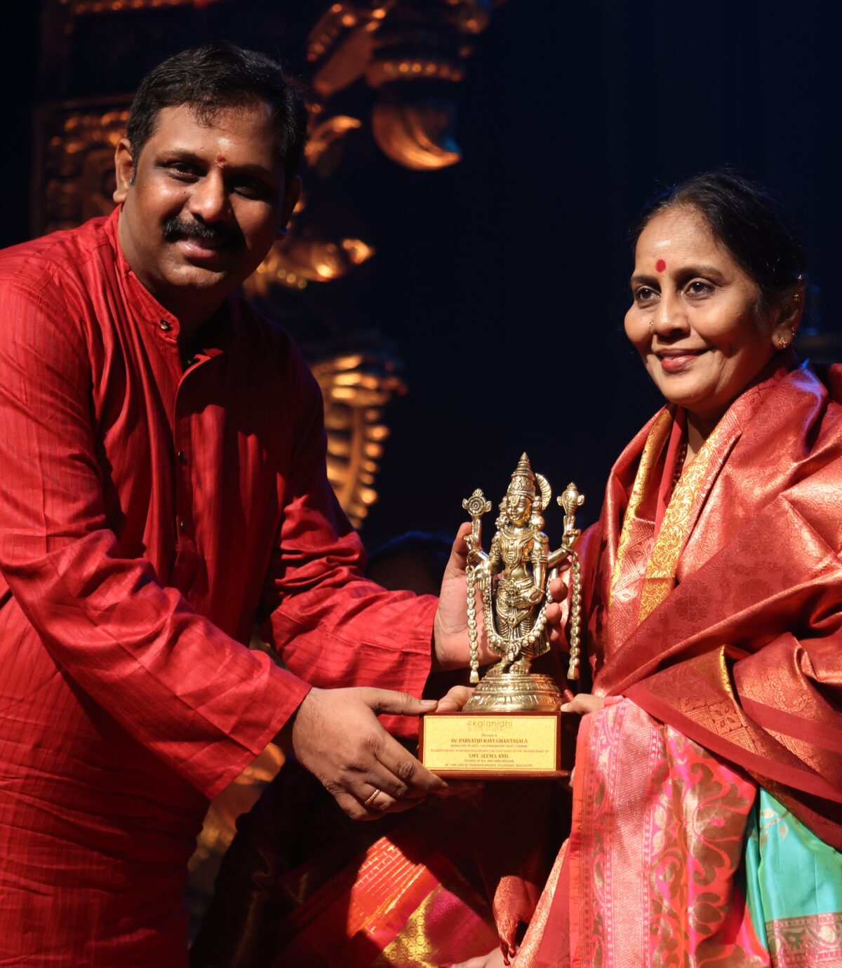 Visuals of Seema Anil on song, and the entire team of artists along with the distinguished guests on the occasion.