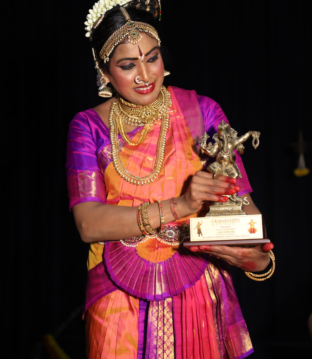 Visuals of Seema Anil on song, and the entire team of artists along with the distinguished guests on the occasion.