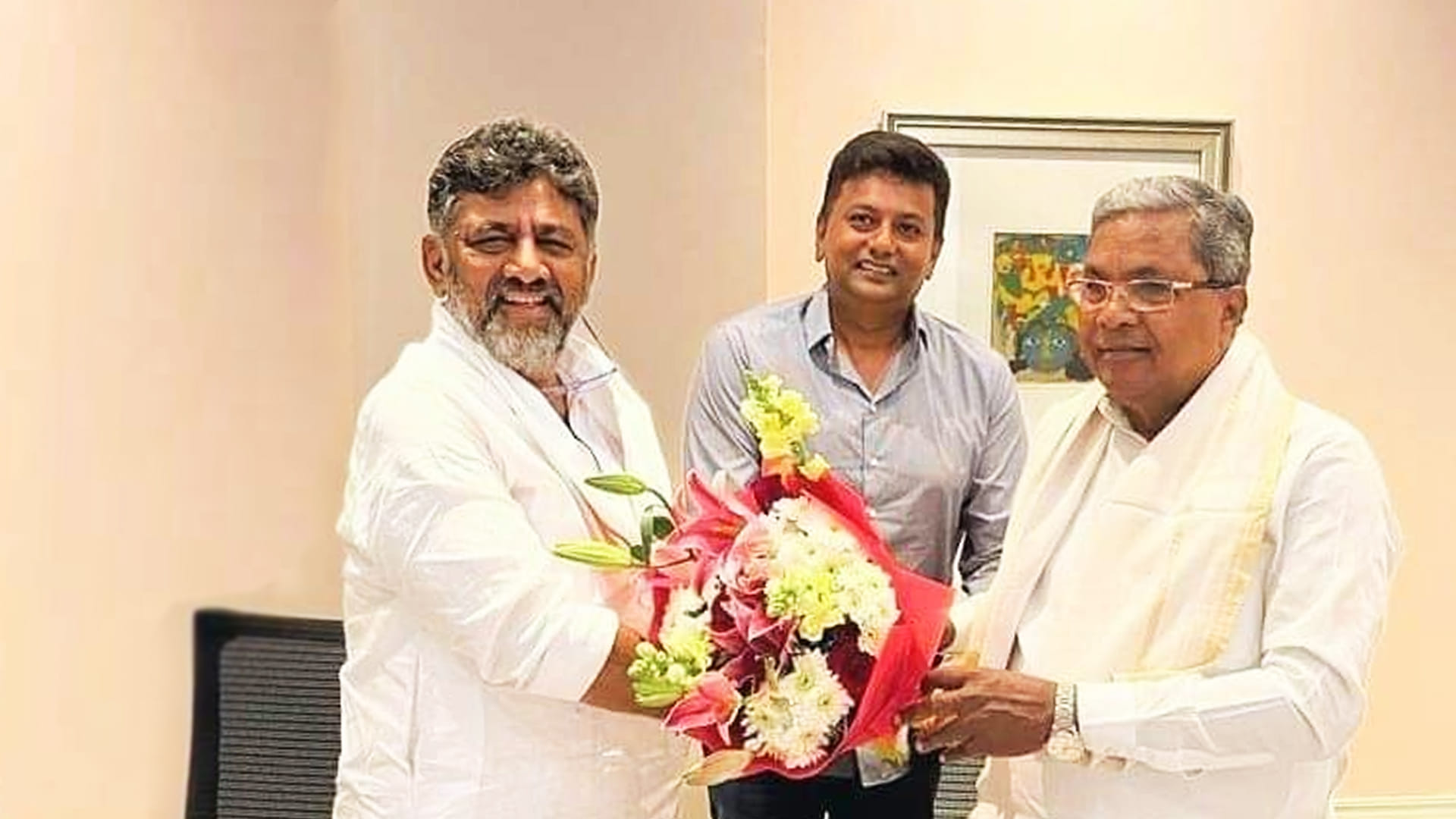 Karnataka Congress MLA KC Veerendra (centre).