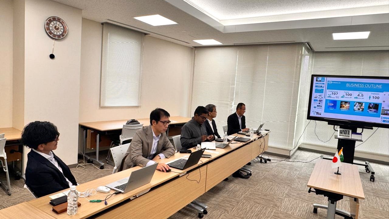 Industries Minister MB Patil along with Japanese business representatives in Tokyo.