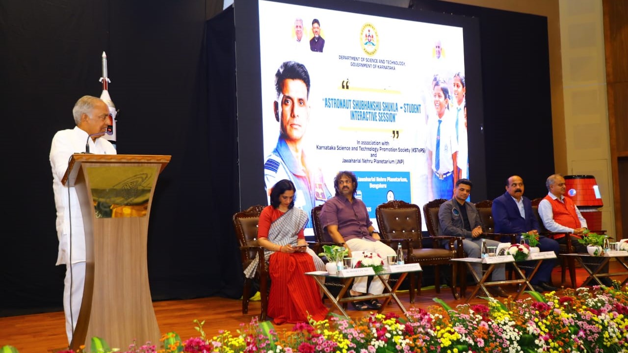 Astronaut Group Captain Shubhamshu Shukla interacting with city youth.