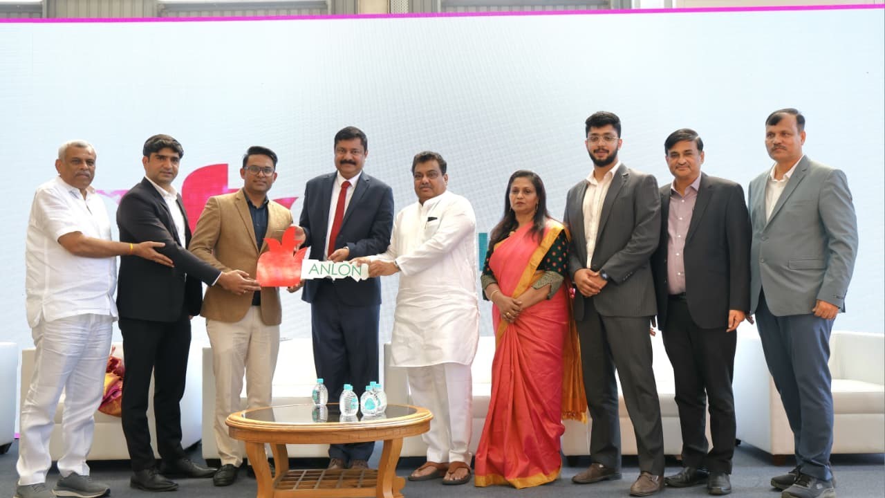 Industries Minister MB Patil unveiling the domestically-manufactured machine that cleans runways.