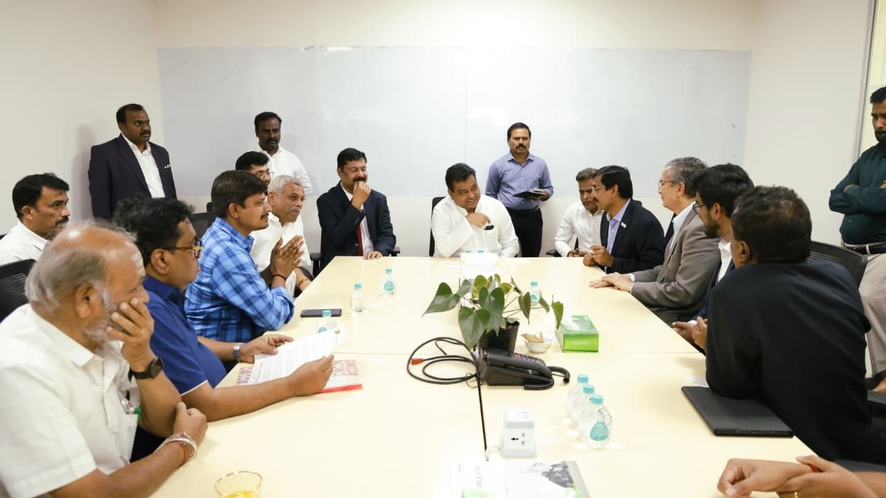 Industries Minister MB Patil unveiling the domestically-manufactured machine that cleans runways.