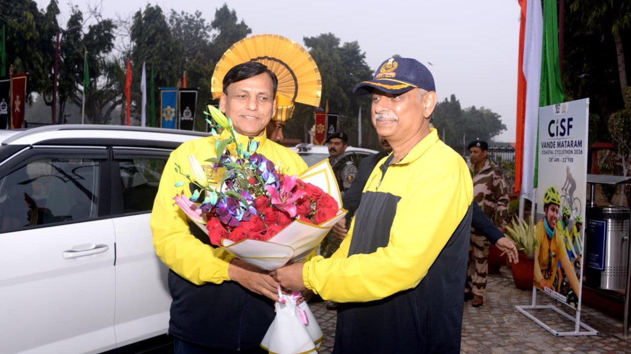 CISF cyclists hit the road in furtherance of the coastline protection mission.