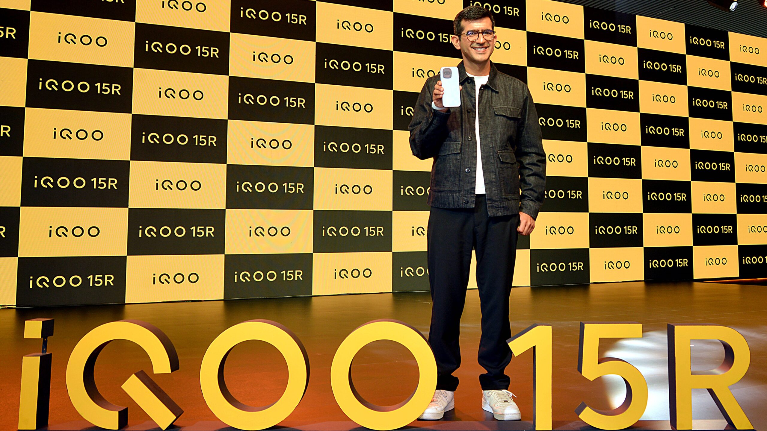 The 15R is an offering by iQOO, a subsidiary of Vivo.