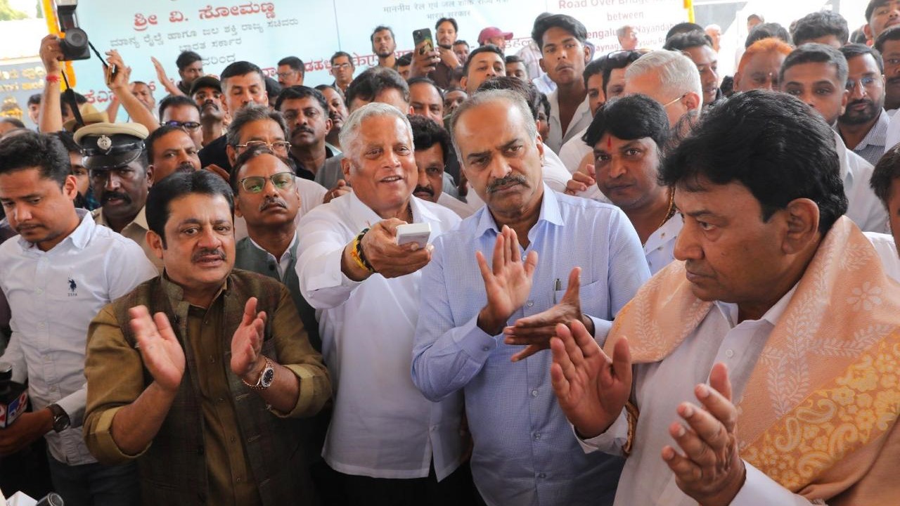MoS for Railways, V Somanna, flagging off trains at Nayandahalli station.