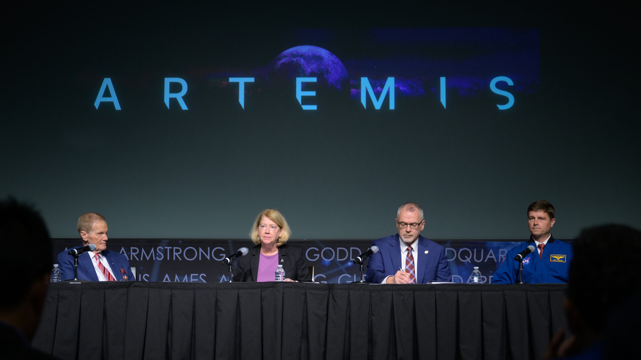 A NASA briefing on Artemis II.