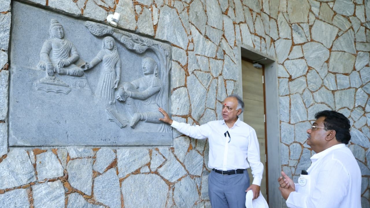 Karnataka Industries Minister MB Patil at scientist Ramji Raghavan's innovation ecosystem in Kuppam.