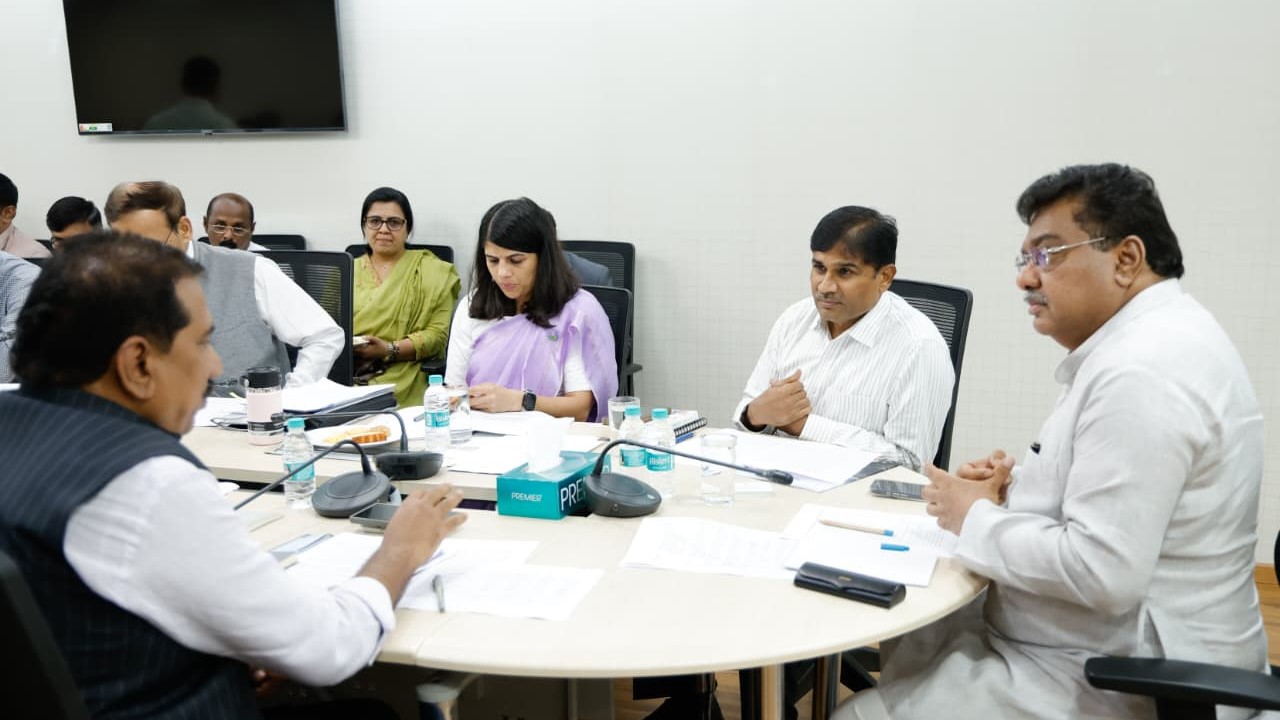 Industries Minister MB Patil chairing a meeting with officials on the business proposals presented to the department.