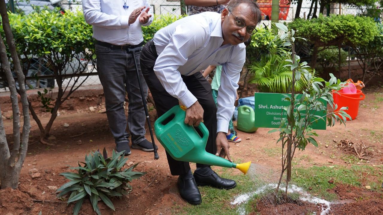 South Western Railway officials taking the pledge to honour the environment, in Bengaluru recently.