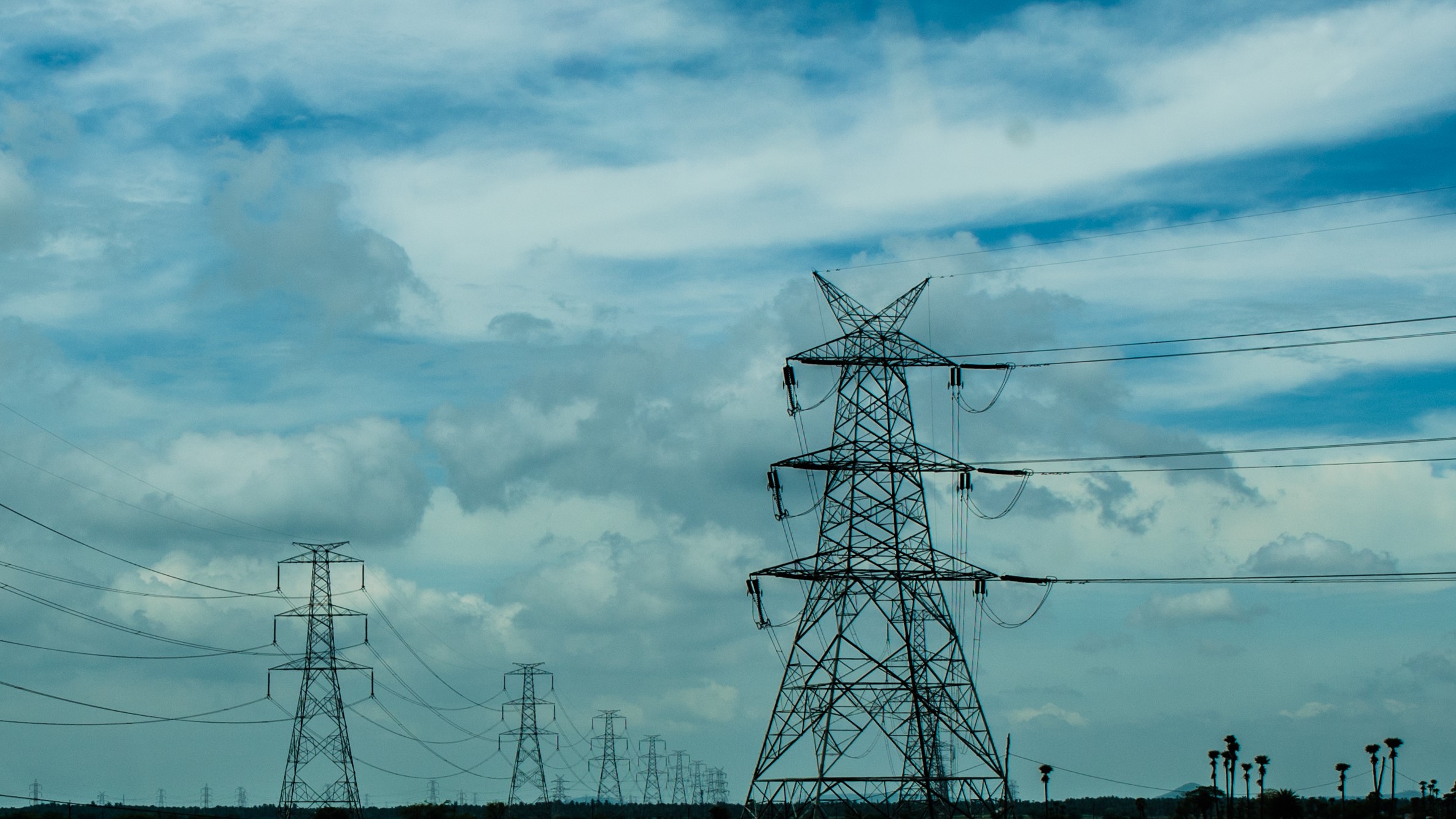 Bescom staff are reportedly on a drive to verify Gruha Jyothi scheme status.